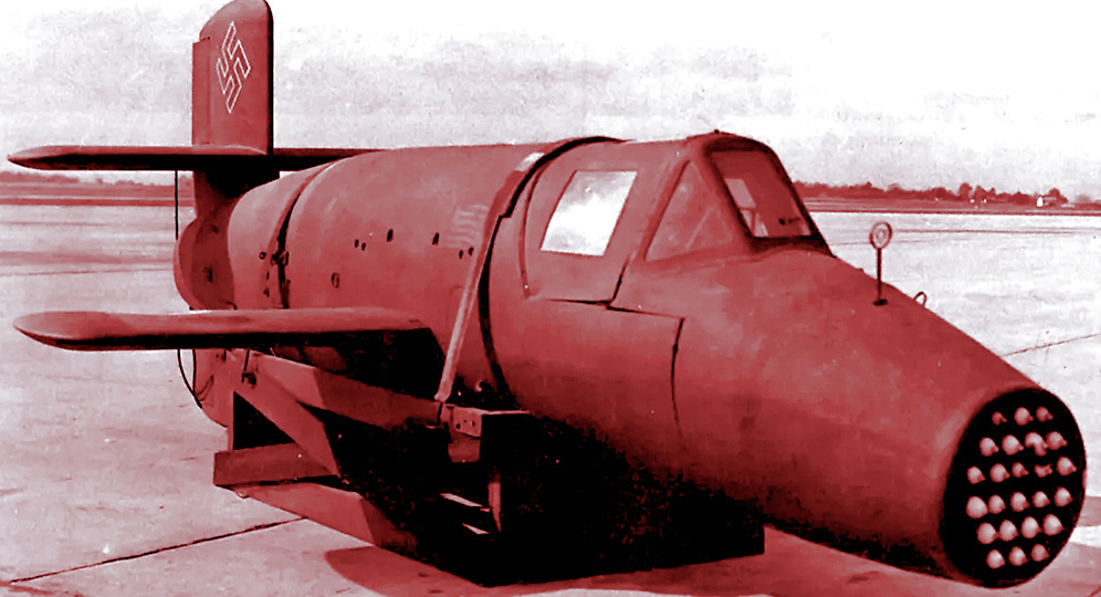 Он взлетал вертикально и не имел шасси: Для чего во время войны немцы построили из дерева реактивный истребитель "Гадюка"