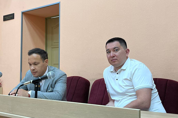 Ленар Шакиров и Нияз Халитов — адвокаты семьи ЗакировыхФото: Альбина Фархутдинова