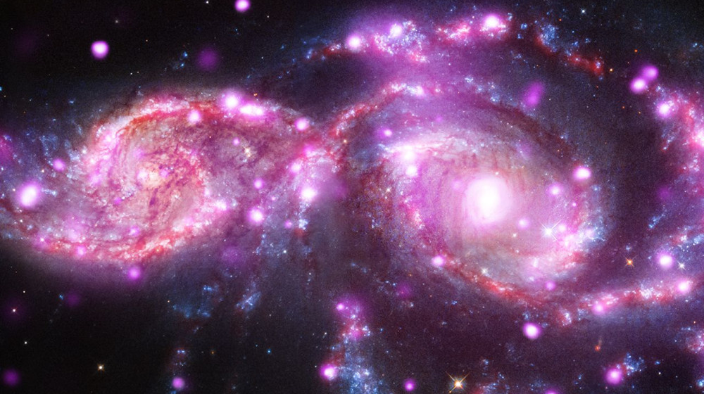    Андромеда уже пожирает наш Млечный Путь и что нас ждёт