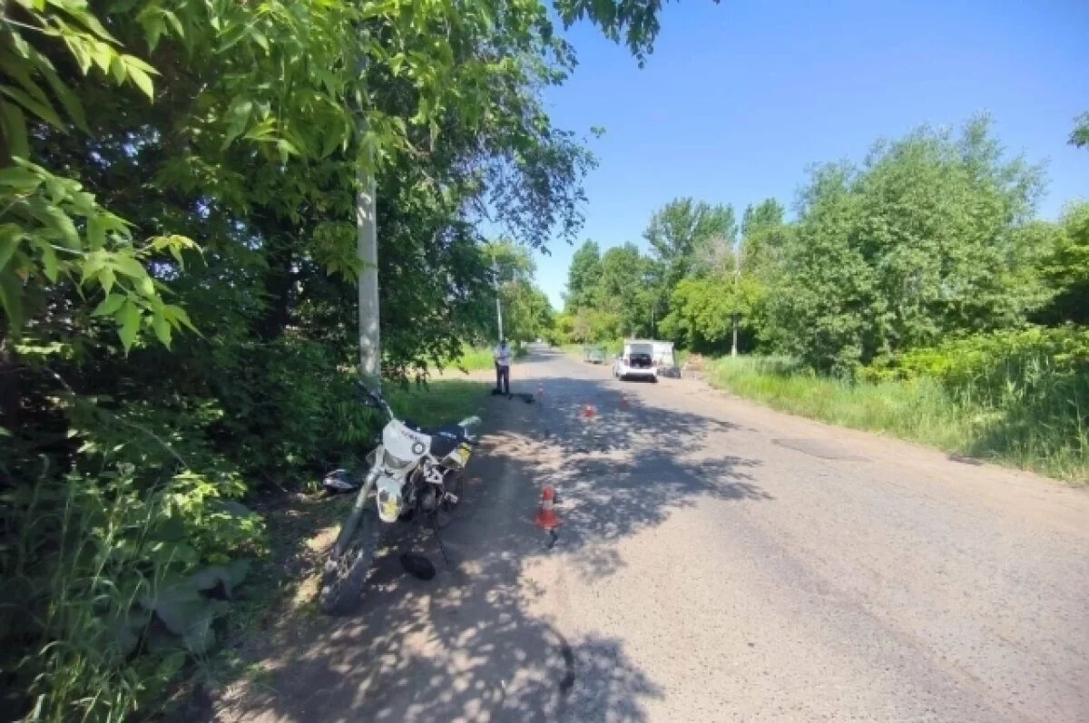    Юная омичка пострадала после столкновения питбайка и скутера