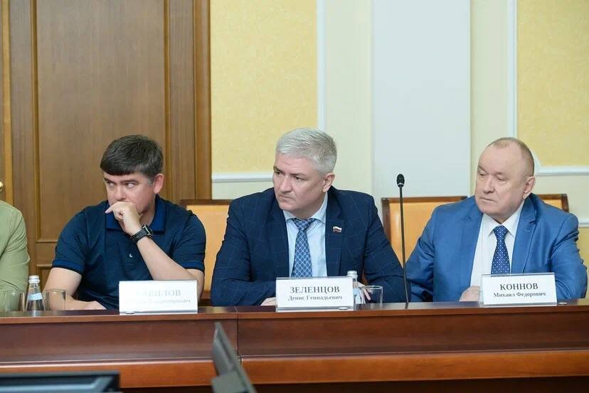    Евгений Солнцев встретился с представителями строительного сообщества Оренбуржья «О»