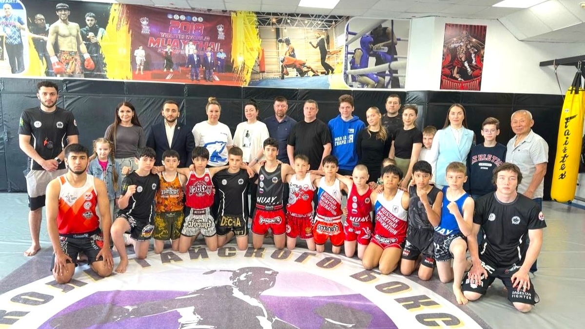    В Сургуте состоялся мастер-класс по муай-тай для героев СВО и их детей