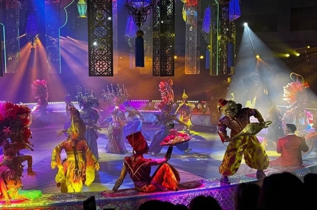    Благодаря продуманной каждой детали шоу получается настоящая «Восточная сказка», которую увидят этим летом жители и гости Владивостока