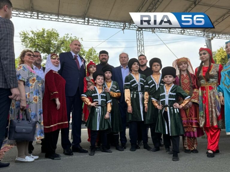    Евгений Солнцев принял участие в празднике национальных культур Марина Шарт