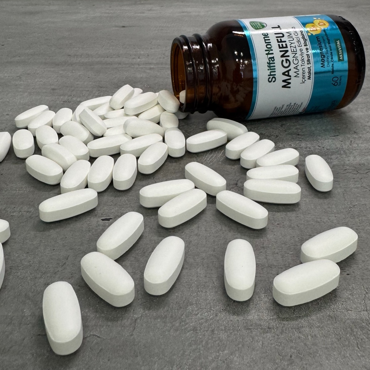 Magnefull — В одной капсуле содержится 200 мг магния, состоящего из цитрата магния, малата магния и безглицината. Дополнительно содержит витамин В6 и D3 для лучшего усвоения. 