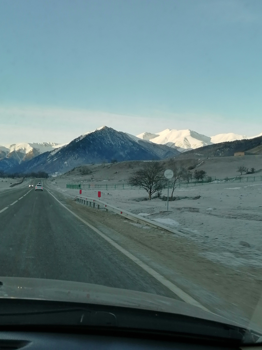 По дороге на Домбай.