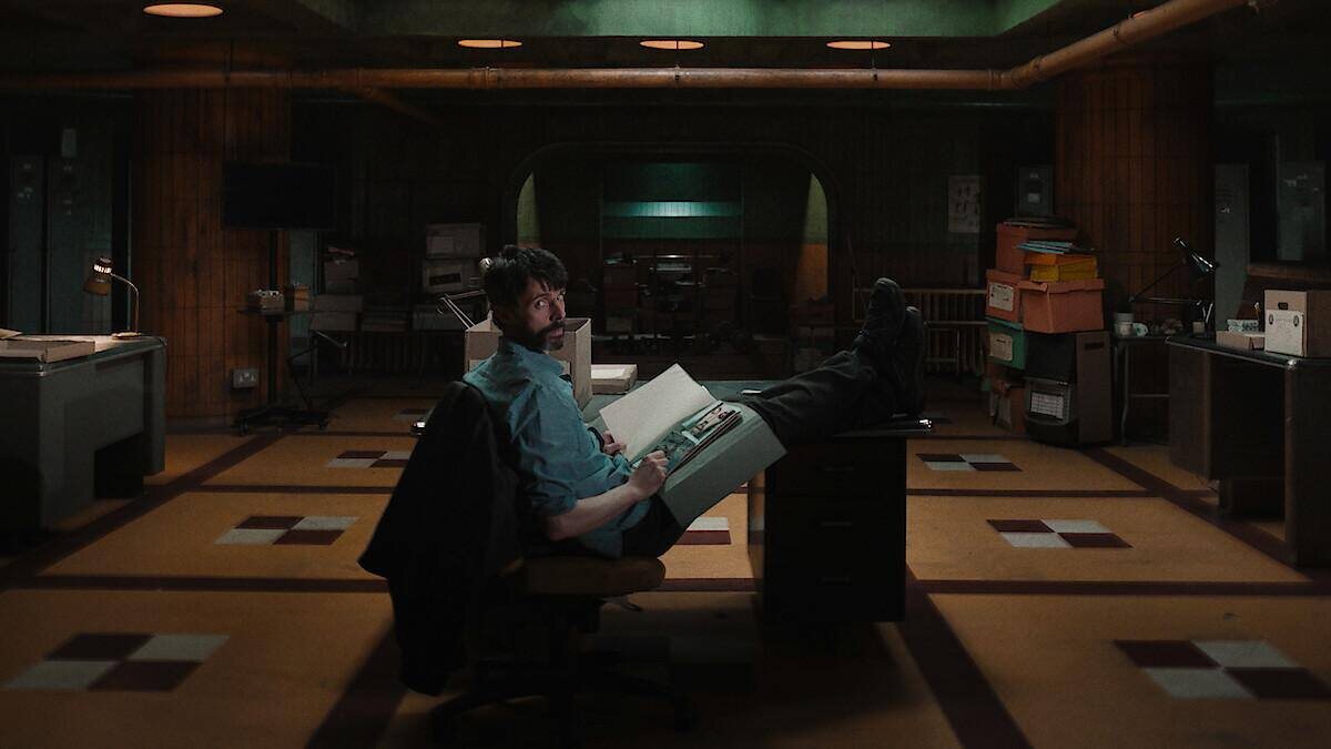 Мэтью Гуд идет образ «уставшего» копа