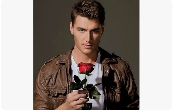 Алексей долгое время был завидным холостяком