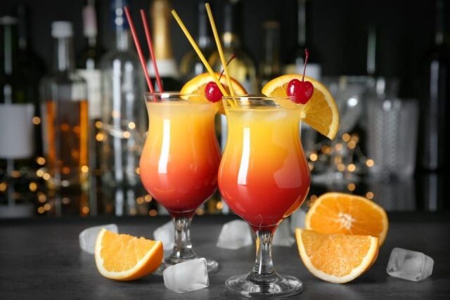 Куда поехать: зачем Ольгуня собралась в Бердянск или неожиданное знакомство - апельсиновые коктейли