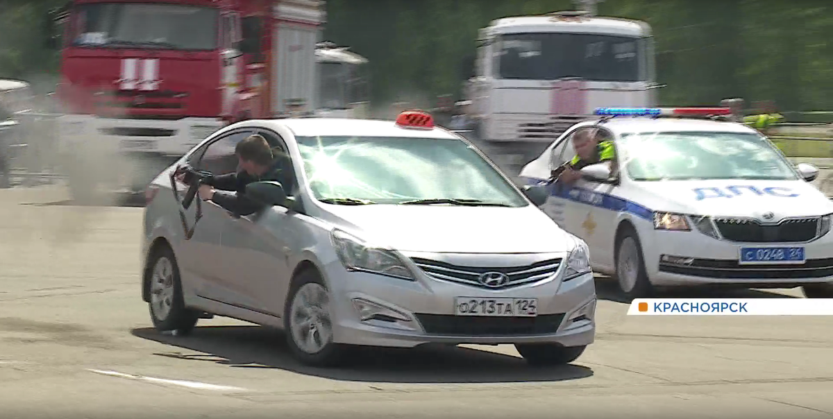     Зрелищные площадки развернулись на фестивале «Служу России» в Красноярске