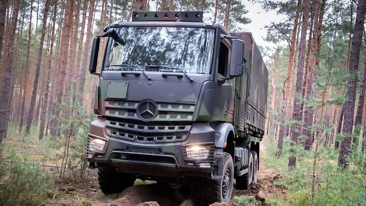  Mercedes-Benz Arocs 6x6 