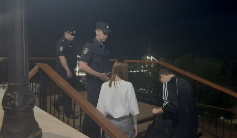    Подростки на улице. Правоохранители провели рейд по ночному Оренбургу Марина Шарт