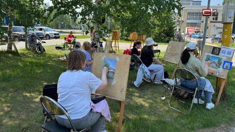    Хочется рисовать Сургут! Какие виды города запечатлели участники пленэра