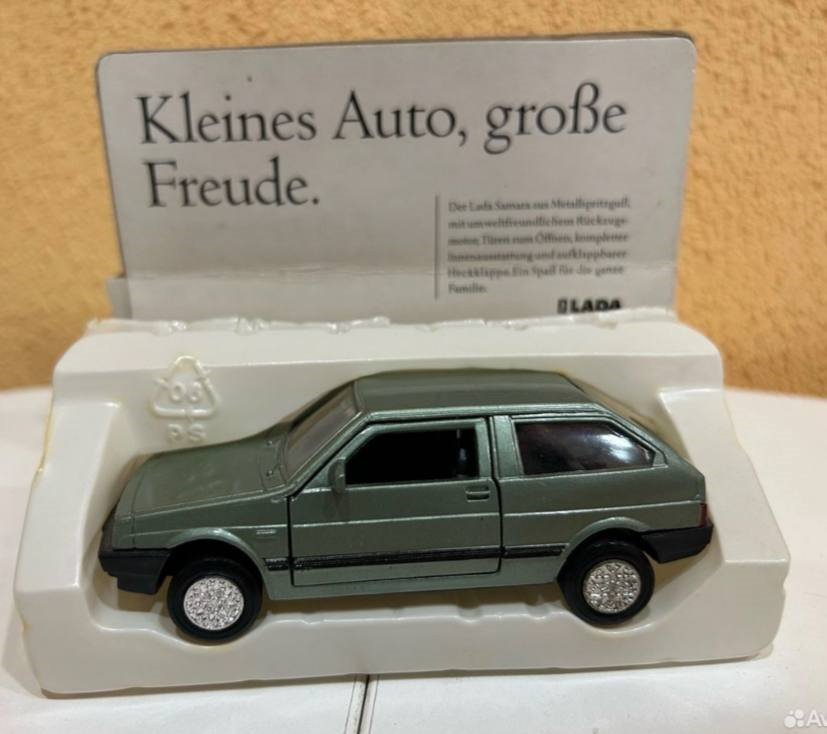 Листайте, там все цвета модели