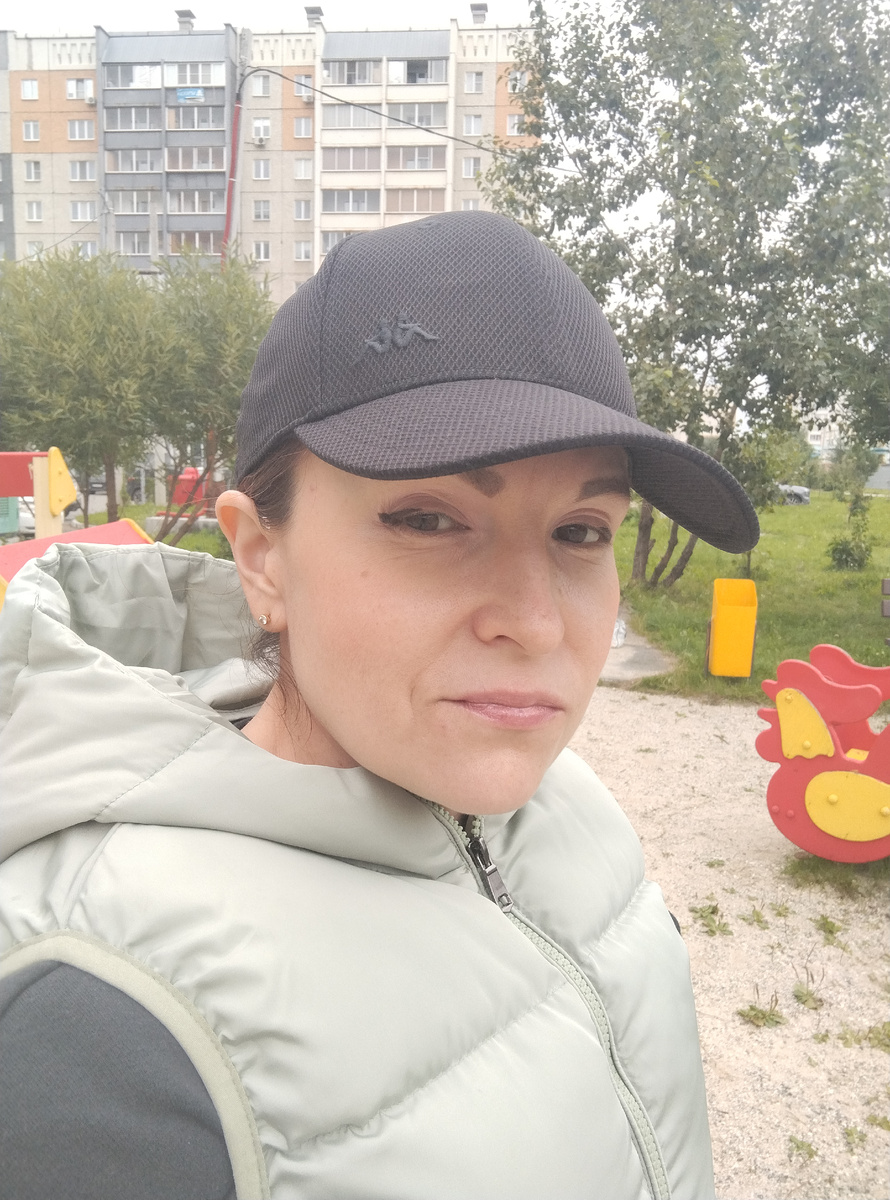 На детской площадке 