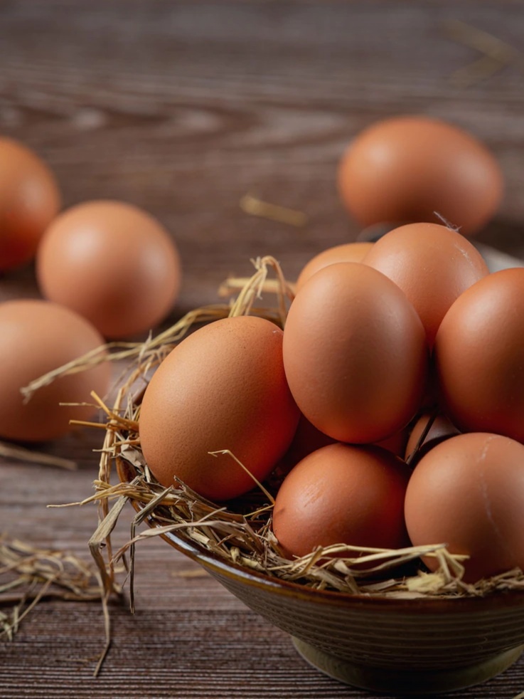 Фото: https://ru.freepik.com/free-photo/eggs-cups-burlap-with-dry-grass_10069661.htm#fromView=search&page=1&position=2&uuid=a57c6ba6-bfef-4e71-9bb7-610d4bfd4a2b&query=%D0%AF%D0%B9%D1%86%D0%B0