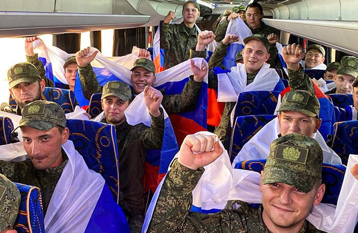    Возвращение российских военнопленных.ТАСС