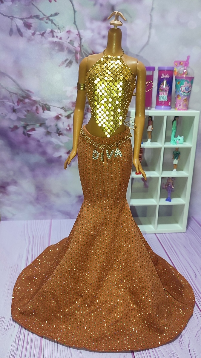 Тело с аутфитом от Barbie Diva collection "All That Glitters" 2002