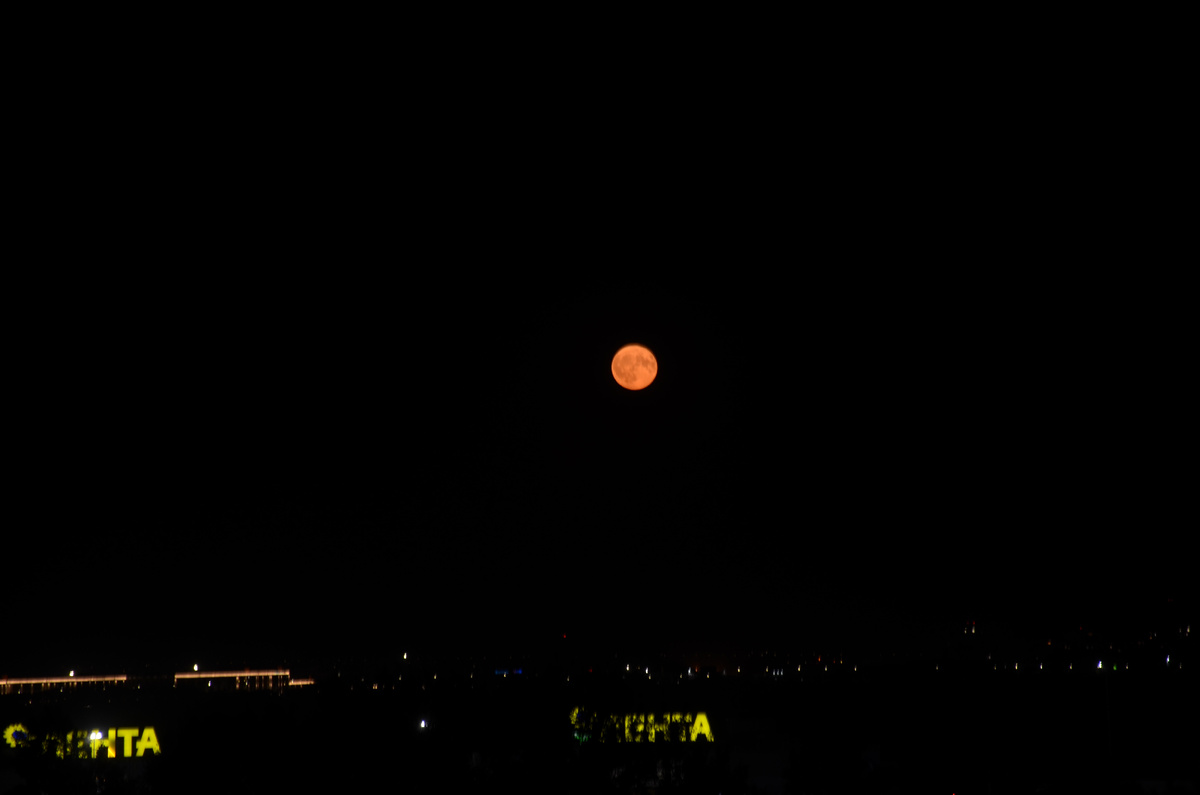 Nikon D7000 штатная оптика 105