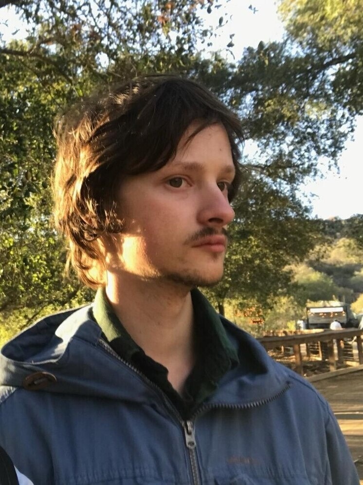     Алексей Введенский - американский аниматор родом из Самарской области