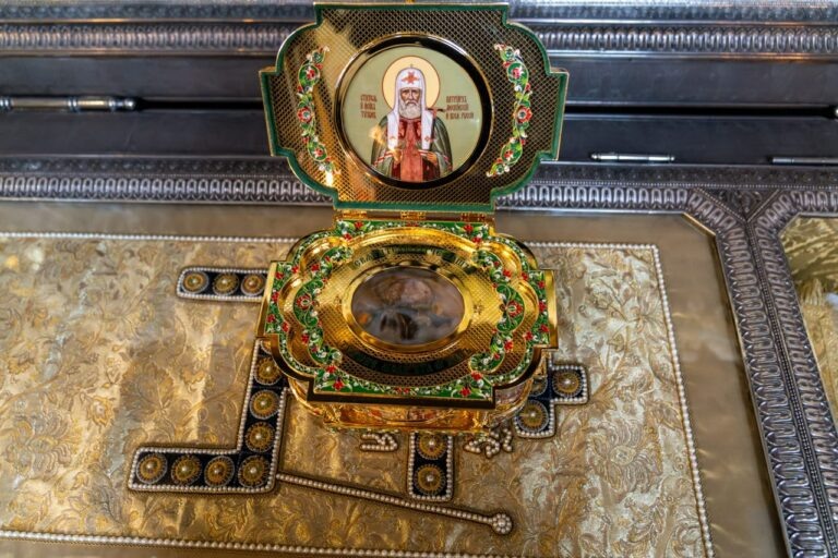    13 июня в Оренбург пребывает частица святых мощей Патриарха Тихона Марина Шарт