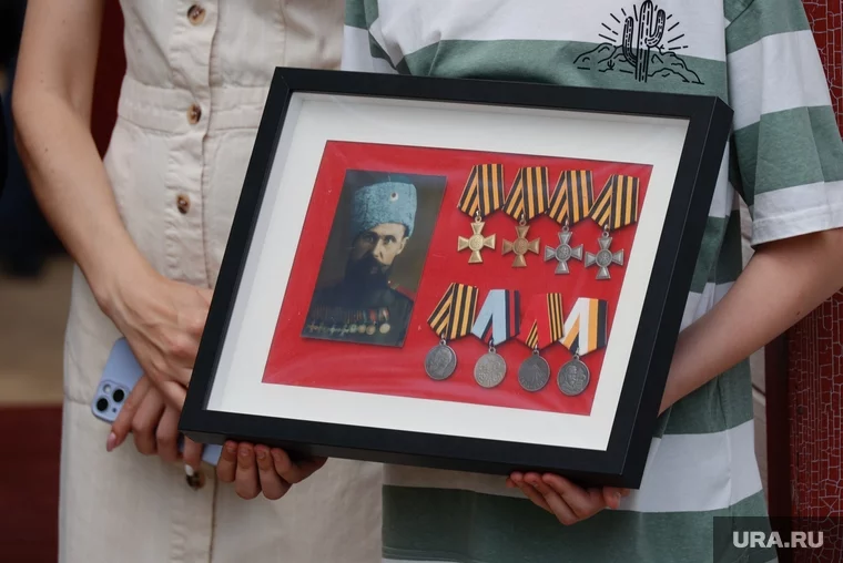 В храме на Увале появилась мемориальная доска героям-землякам
Фото: Екатерина Сычкова © URA.RU