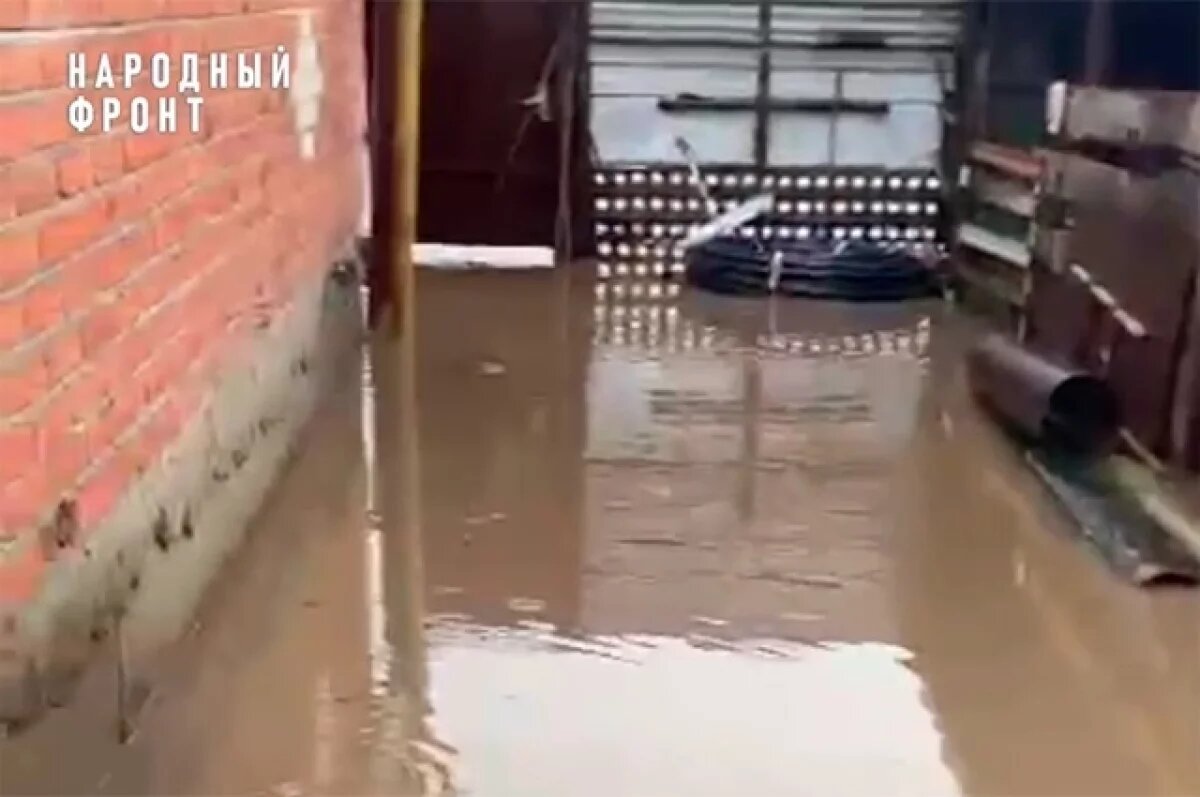    У жителей посёлка в Северной Осетии затапливает дома после ремонта дороги