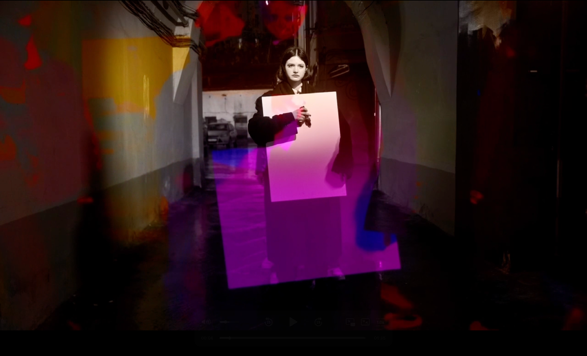 Кадр из видео перформанса "Невидимка". Режиссёр: Суркова Елизавета 