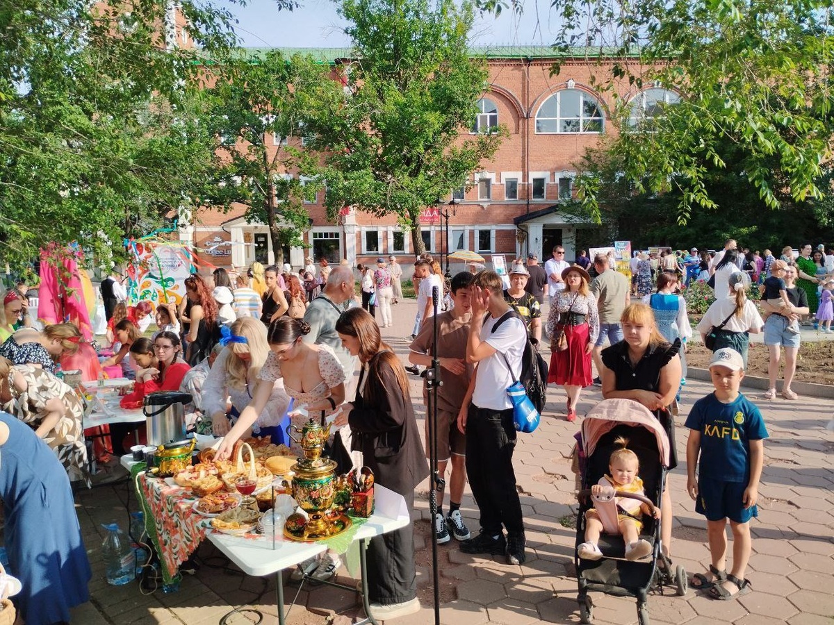     В Оренбурге прошёл фестиваль народных ремёсел, обрядов и традиций Оренбуржье
📷    В Оренбурге прошёл фестиваль народных ремёсел, обрядов и традиций Оренбуржье
📷    В Оренбурге прошёл фестиваль народных ремёсел, обрядов и традиций Оренбуржье
📷    В Оренбурге прошёл фестиваль народных ремёсел, обрядов и традиций Оренбуржье
