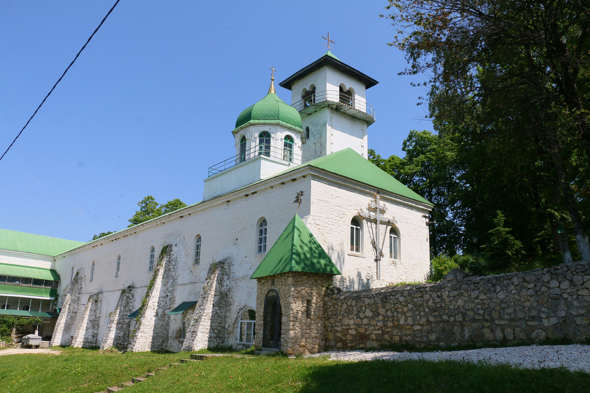 Закубанская пустынь- мужской монастырь в Адыгее, посетили его в день отъезда. Фото автора