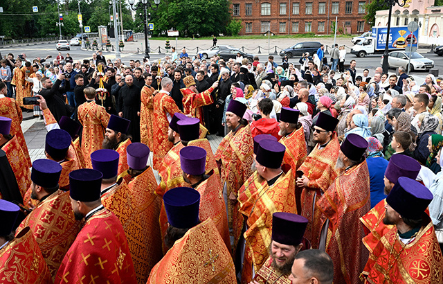 Праздничное богослужение прошло в Спасо-Преображенском соборе в Твери