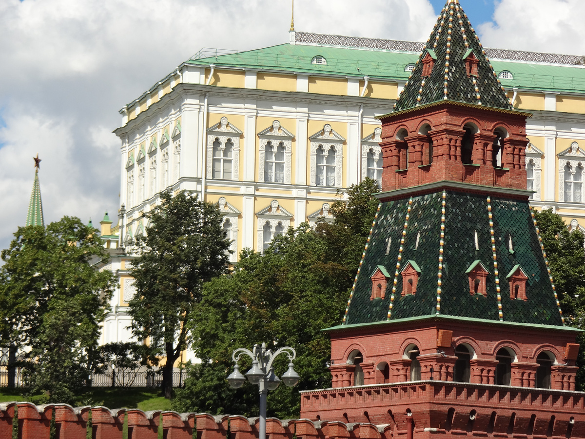 Самые дорогие гостиницы расположены недалеко от Кремля. Фото автора
