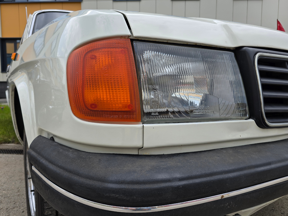 Столько стоила машина с полным комплектом современных документов.