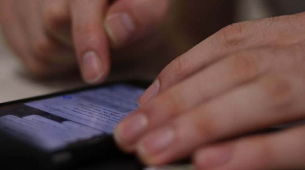    Мошенники атакуют россиян с фейковыми SMS про отключение номера