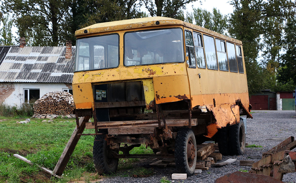 Кубань-Г1А1-02, гос. номер «А 296 ВМ 60», Псковская область, Дно, Пригородная улица, 17 сентября 2018 года. Фотография © Александр Стаканов