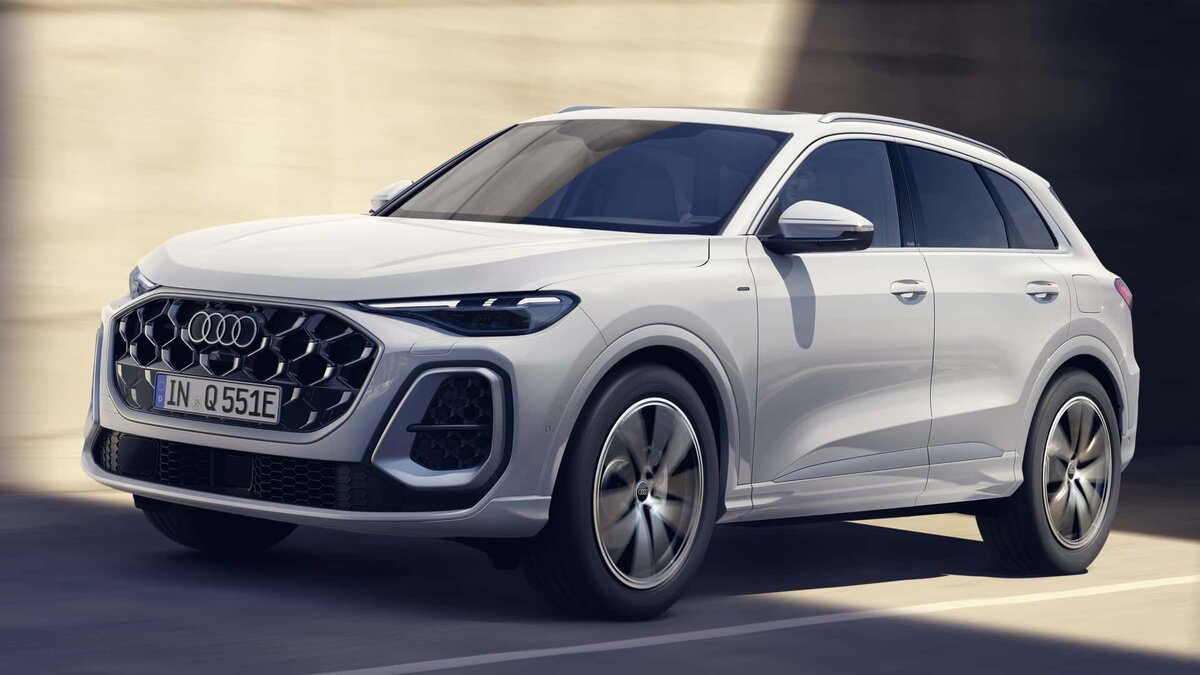 Audi Q5 SUV e-hybrid quattro
