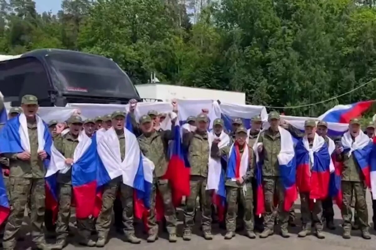    Пятеро участников СВО из Иркутской области вернулись из украинского плена