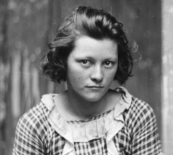 Евгения в юности.