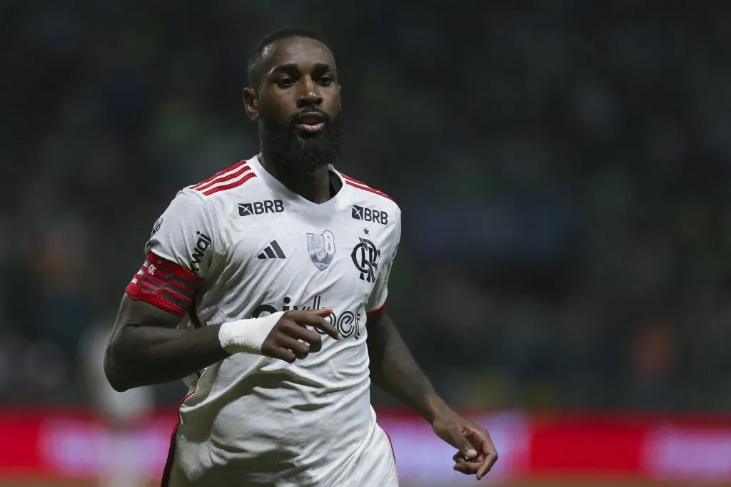 Жерсон против «Палмейраса» (Фото Рикардо Морейры/Getty Images)