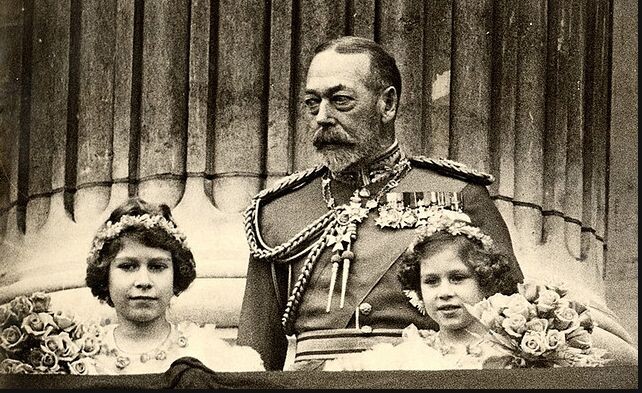 Николай II и Елизавета II: кем друг другу приходятся