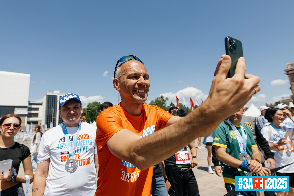 Без телефона и сим-карты нынче просто никуда. 