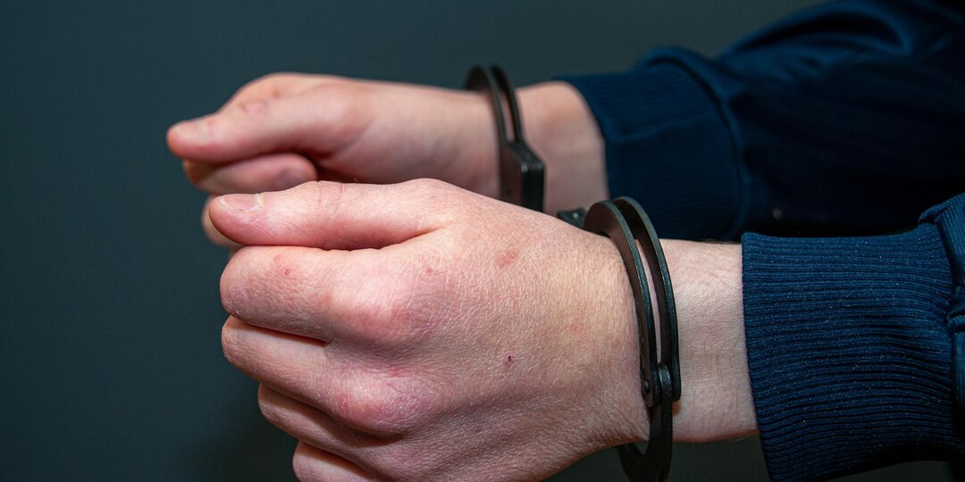 В Петербурге по подозрению в получении взятки задержан сотрудник полиции