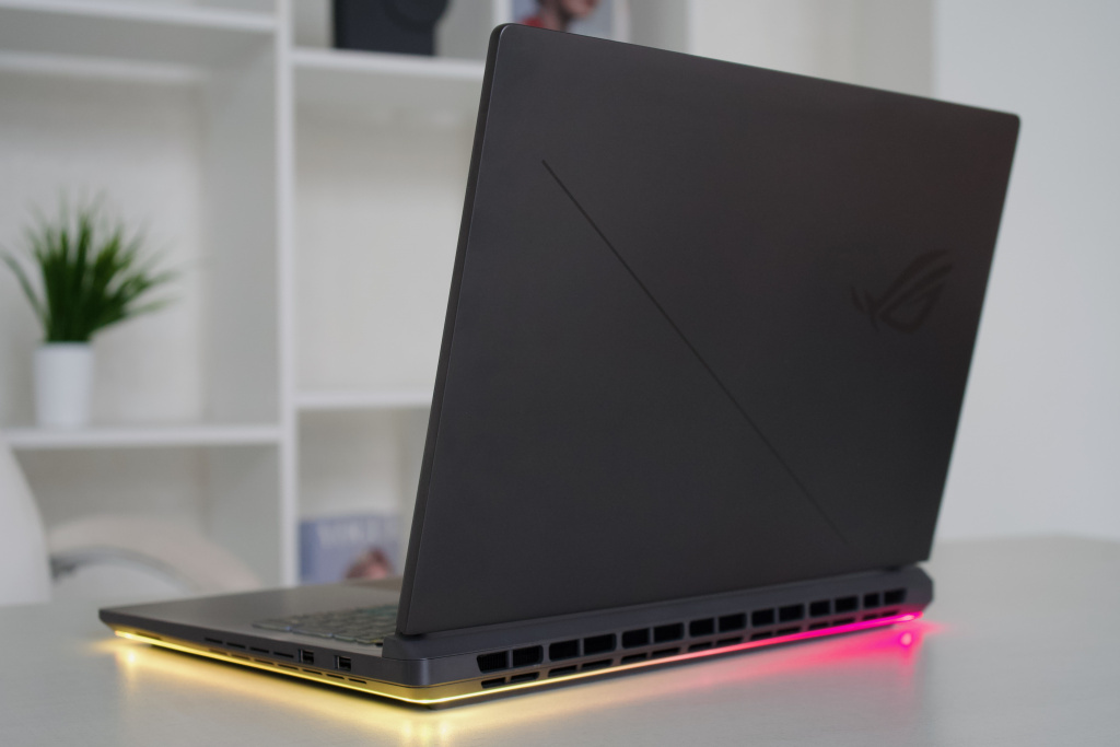    Asus ROG Strix G815LW (2025)