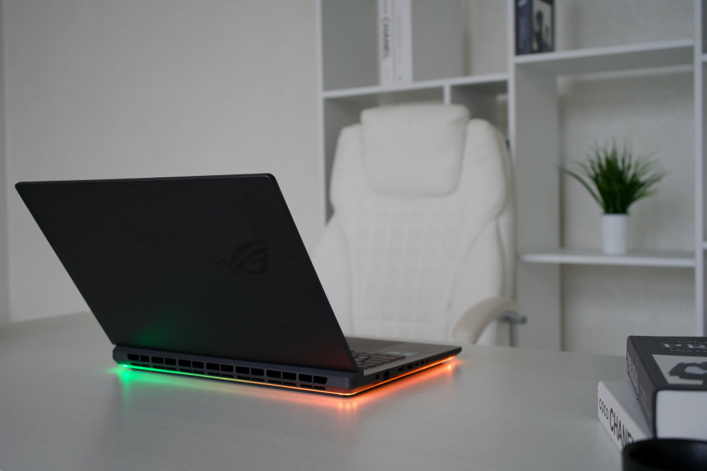    Asus ROG Strix G815LW (2025)