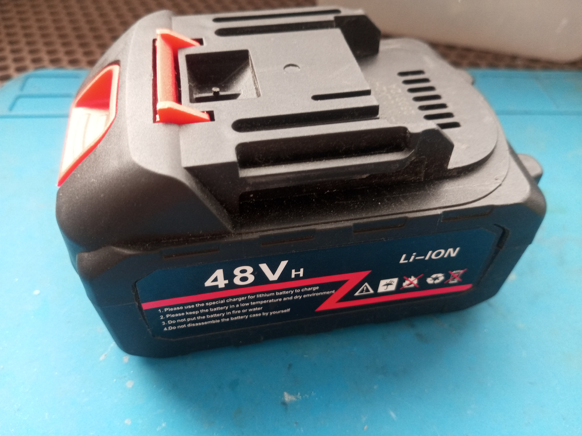 Акб 21В, под реплику Макиты.