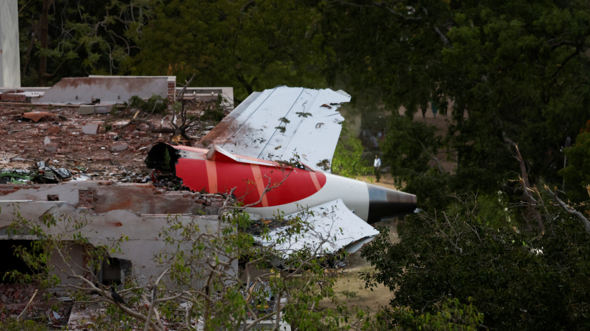    Фото: Reuters/Amit Dave; x.com/nabilajamal; 5-tv.ru