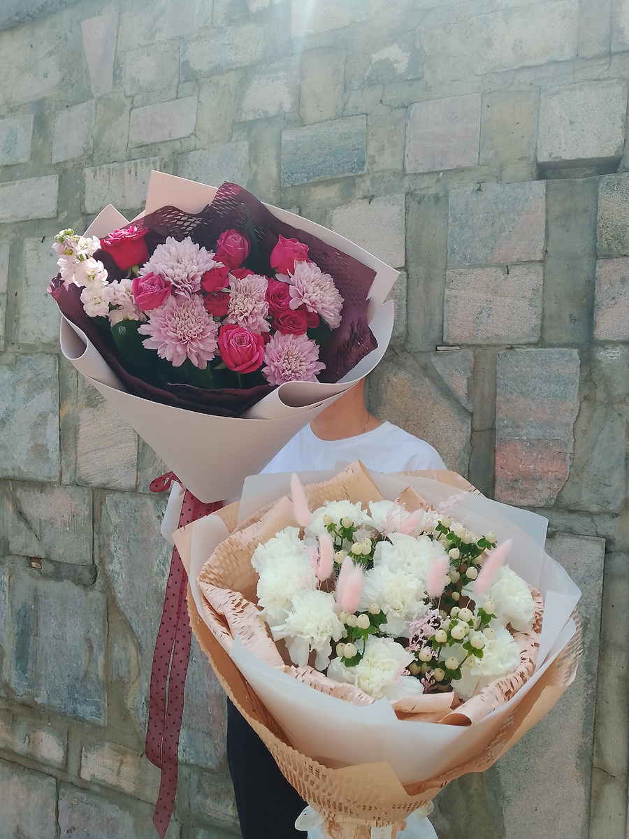 Наши букетики с упаковкой соты