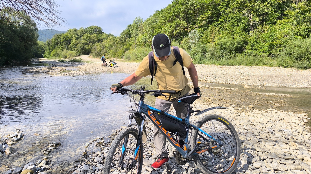 Где-то там за горой Кабардинка