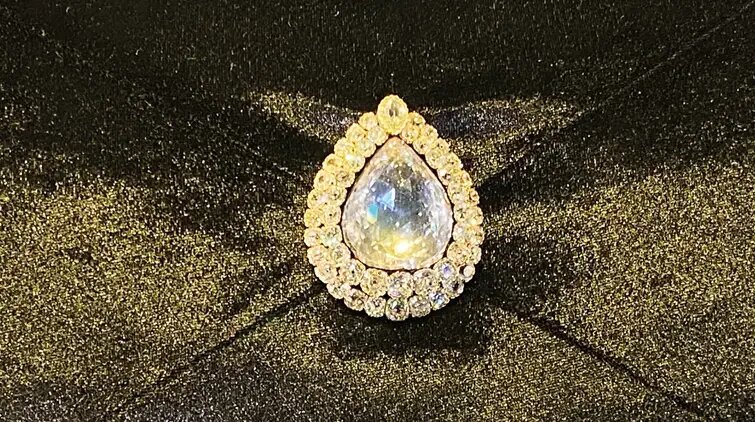 Легендарный алмаз под названием “Ложечник”. https://clck.ru/3Ma4cX