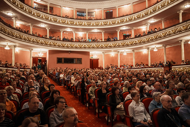 Нет ли лишнего билетика? В Твери проходят гастроли Ульяновского драмтеатра